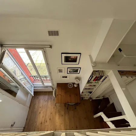 Joli Petit Duplex Lumineux Et Au Calme * פריז