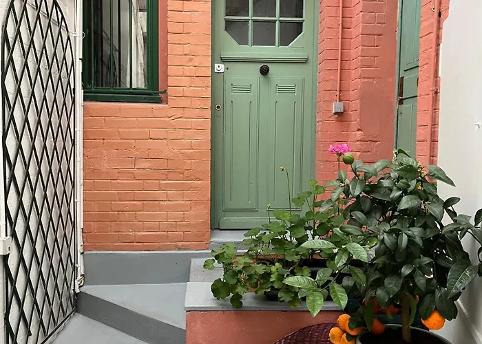 Joli Petit Duplex Lumineux Et Au Calme *